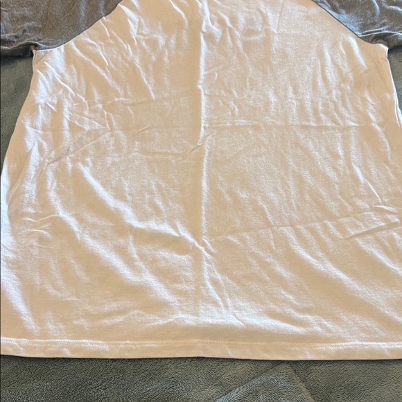 Fox Gray and White Short Sleeve Tee - Picture 7 of 8